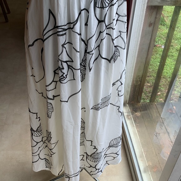 Amanda Lane maxie dress - Picture 12 of 13